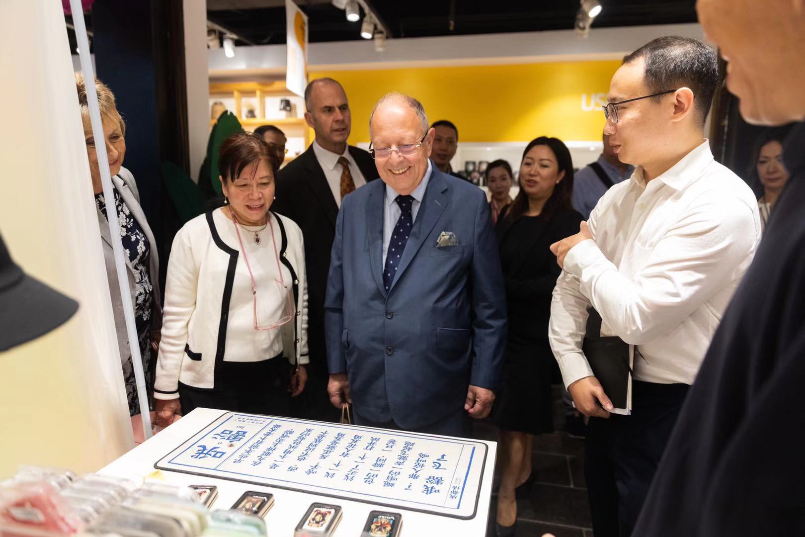 1572589593118569.jpg ef9f3dd6c87ca045243df8898fcbba2.jpg